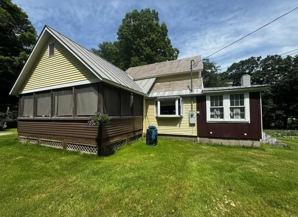 2875 East Street Clarendon VT 05759