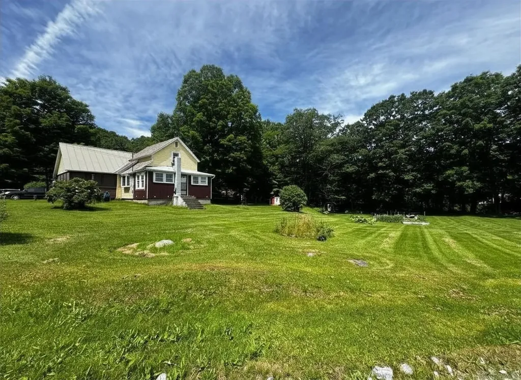 2875 East Street Clarendon VT 05759