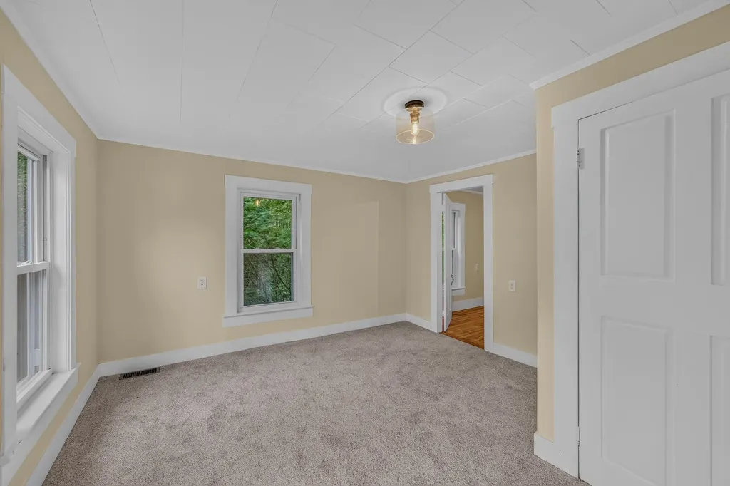 6 Hodge Hill Road Lisbon NH 03585