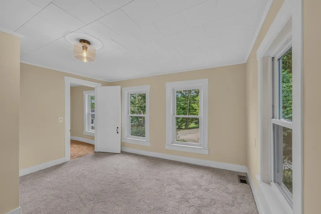 6 Hodge Hill Road Lisbon NH 03585