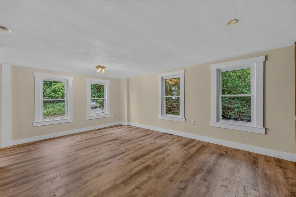 6 Hodge Hill Road Lisbon NH 03585