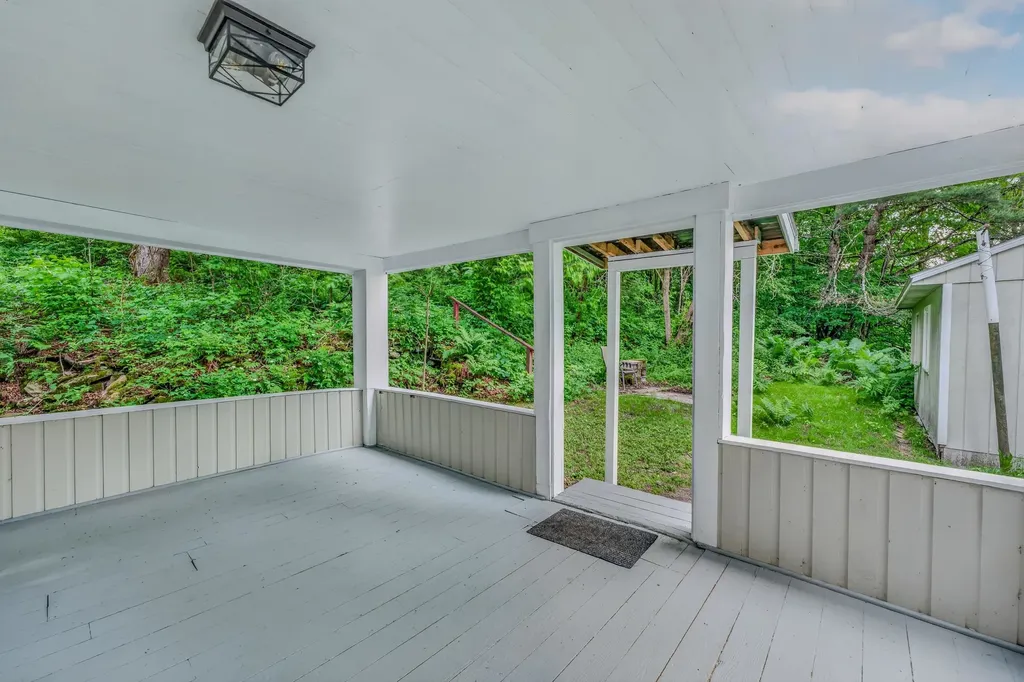 6 Hodge Hill Road Lisbon NH 03585