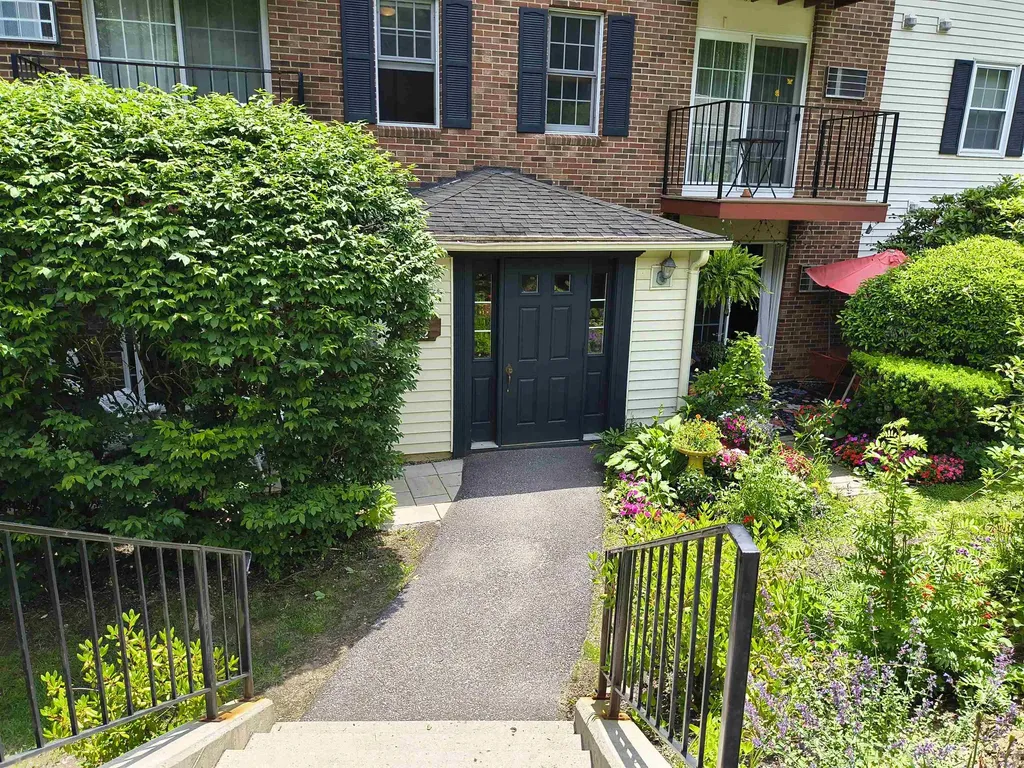 130 Endicott Street, N Street Laconia NH 03246