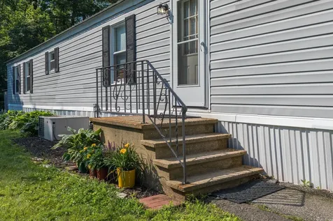 39 Hilton Avenue Exeter NH 03833