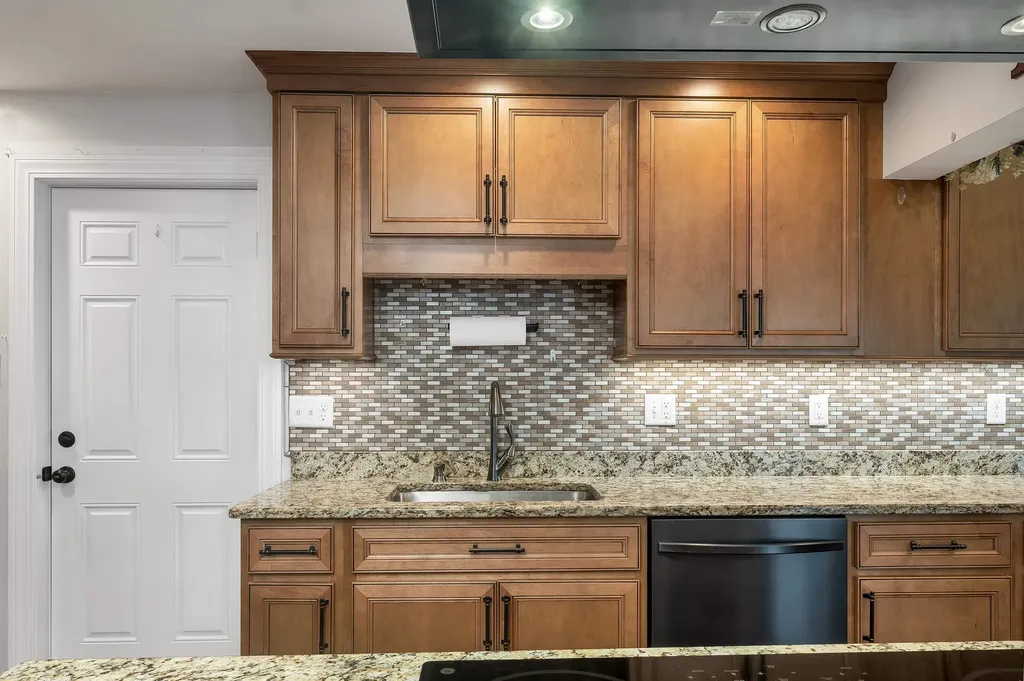 61 Almont Street Nashua NH 03060