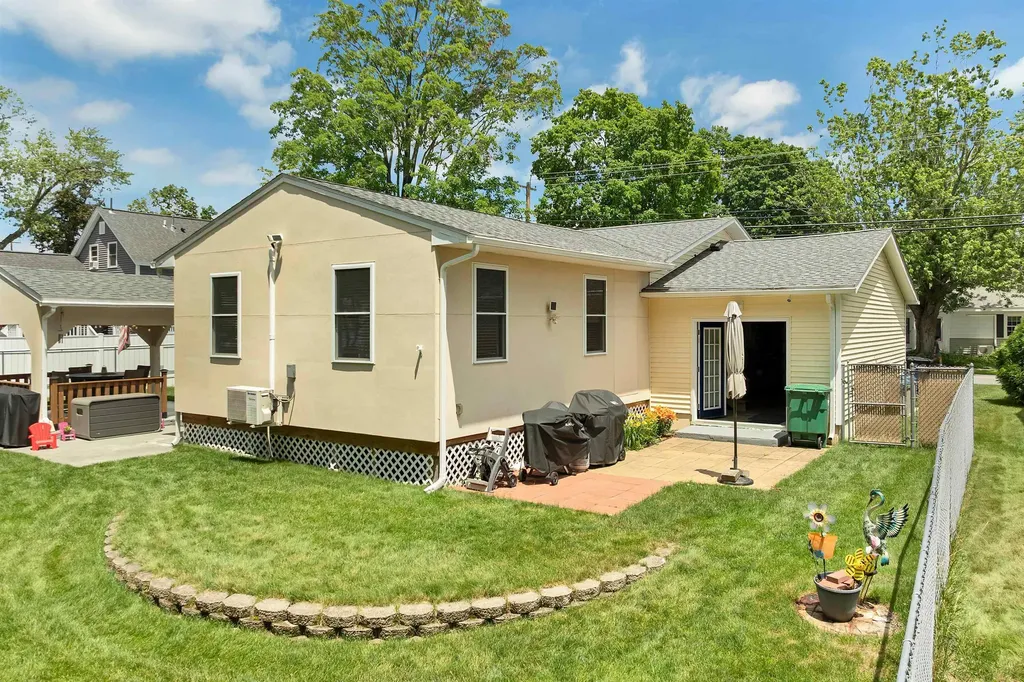 61 Almont Street Nashua NH 03060