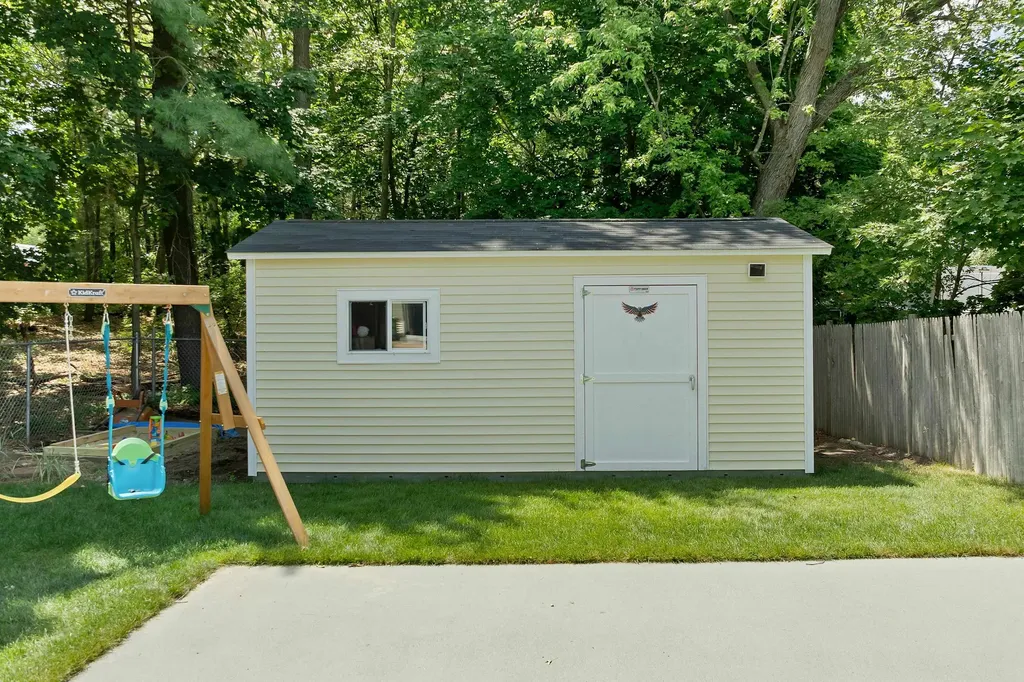 61 Almont Street Nashua NH 03060