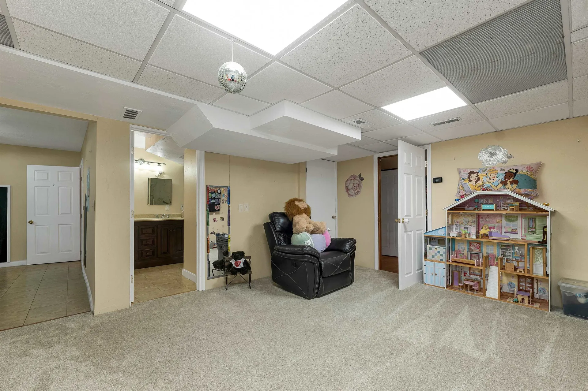 61 Almont Street Nashua NH 03060