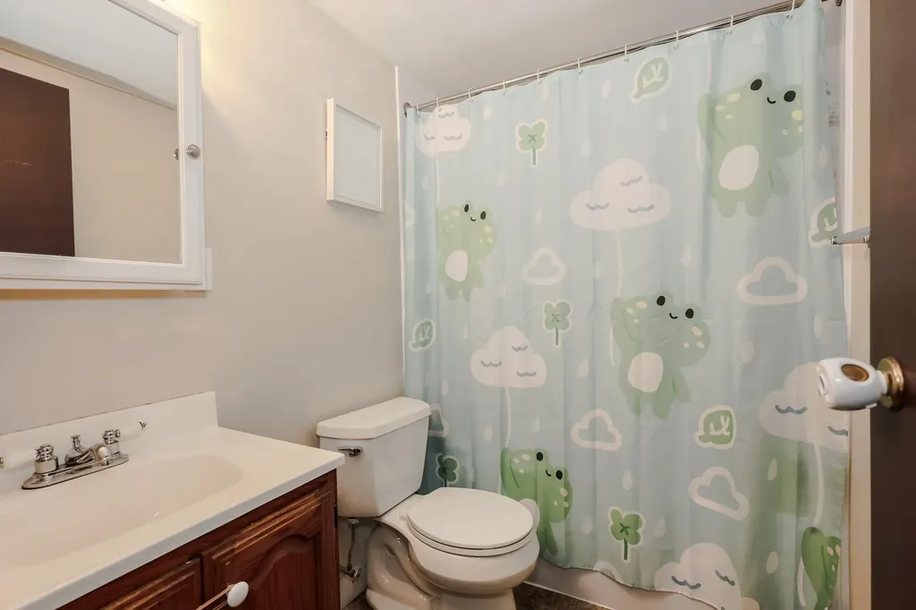 13 Silvestri Circle Derry NH 03038