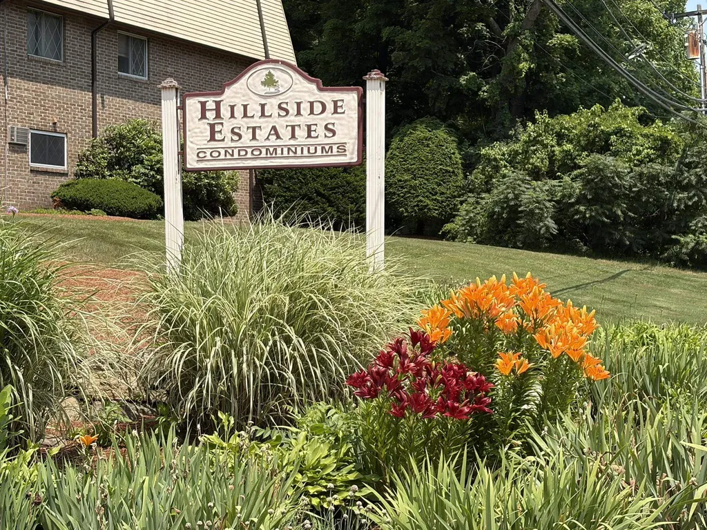 13 Silvestri Circle Derry NH 03038