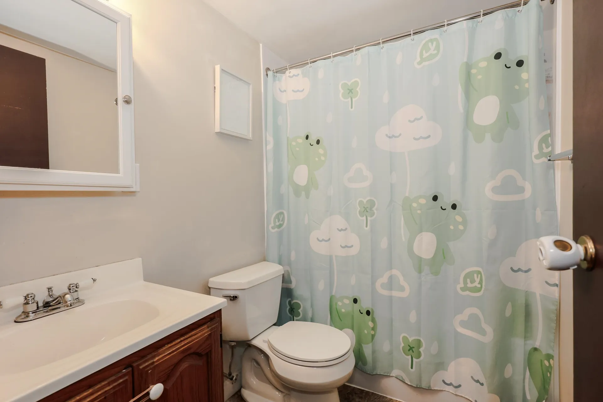13 Silvestri Circle Derry NH 03038
