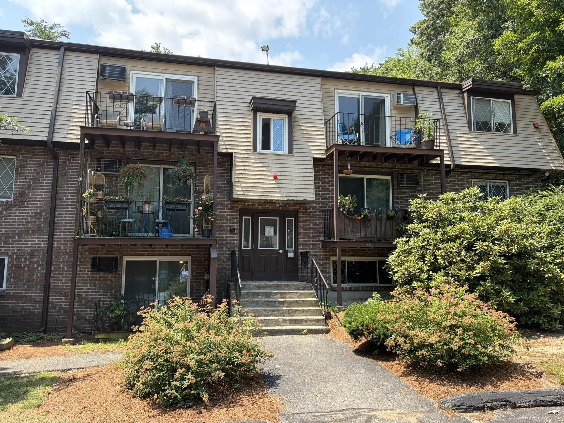 13 Silvestri Circle Derry NH 03038