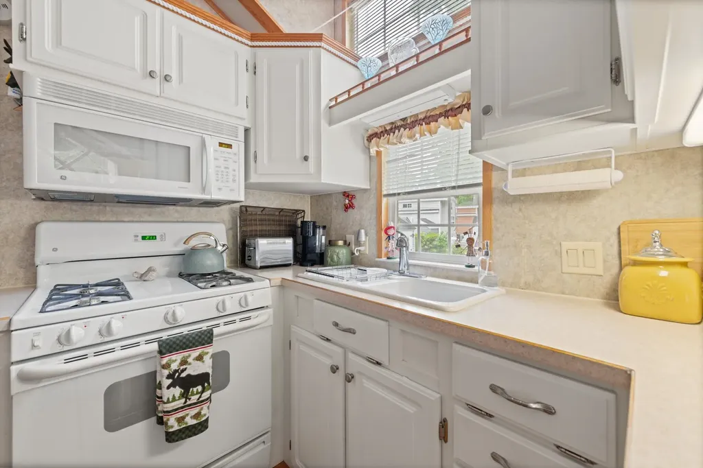 81 Wulamat Road Bristol NH 03222