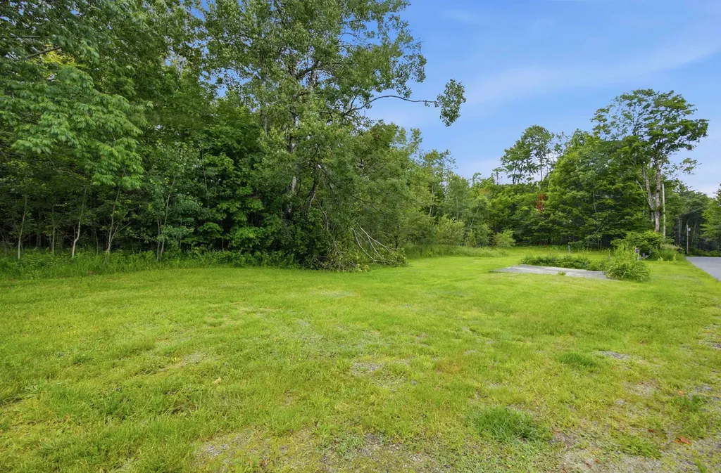 557 Old East Road Whitefield NH 03598