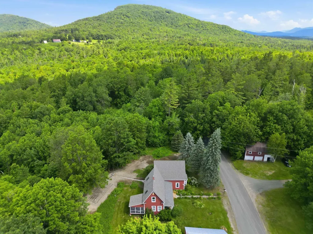 557 Old East Road Whitefield NH 03598