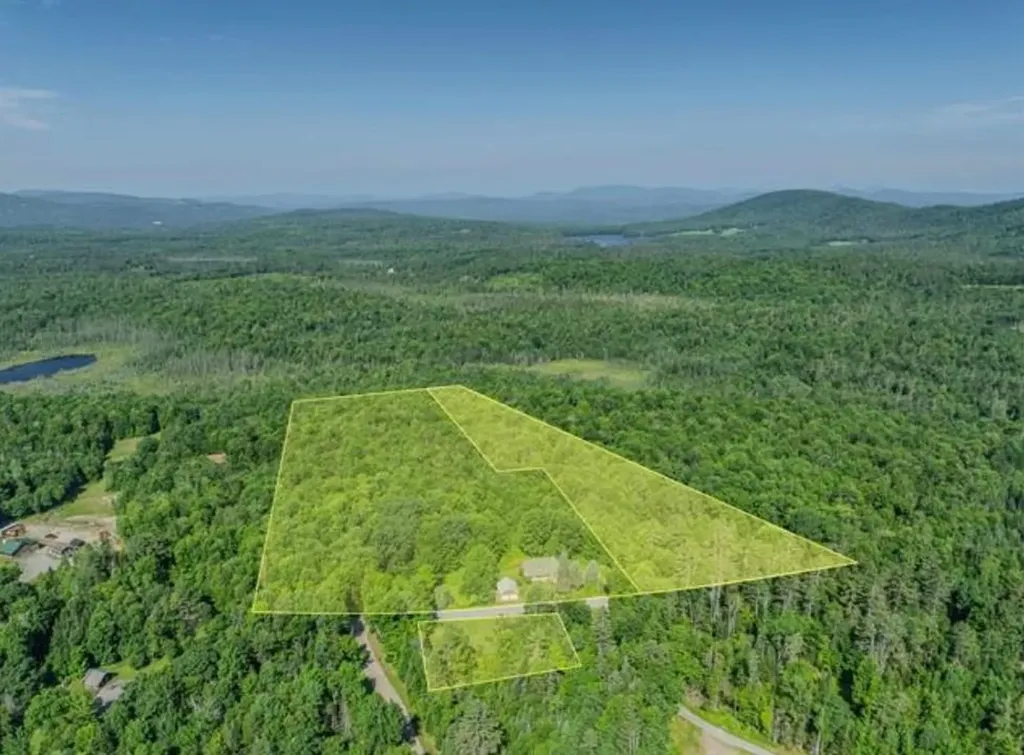 557 Old East Road Whitefield NH 03598