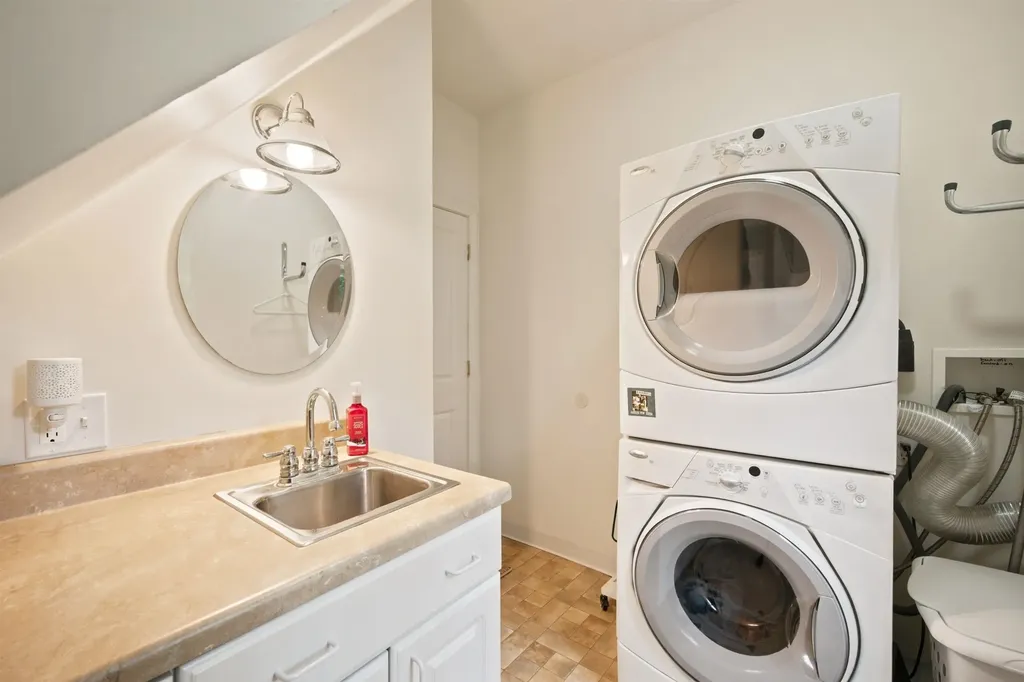 557 Old East Road Whitefield NH 03598