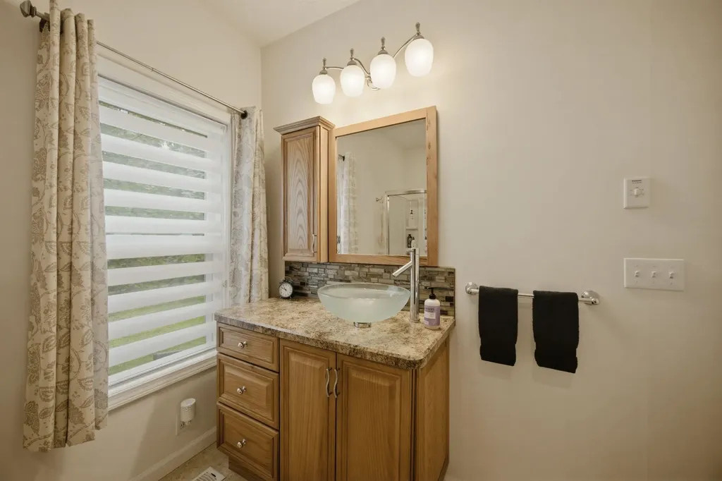 557 Old East Road Whitefield NH 03598