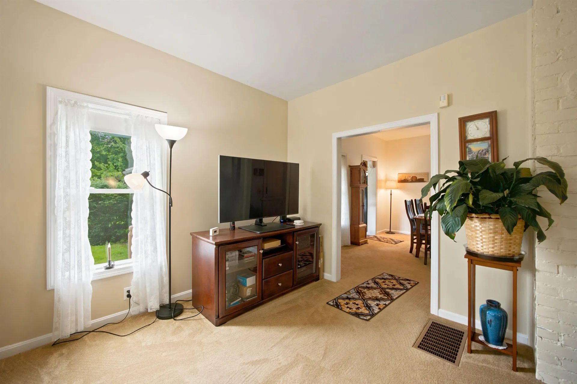 557 Old East Road Whitefield NH 03598