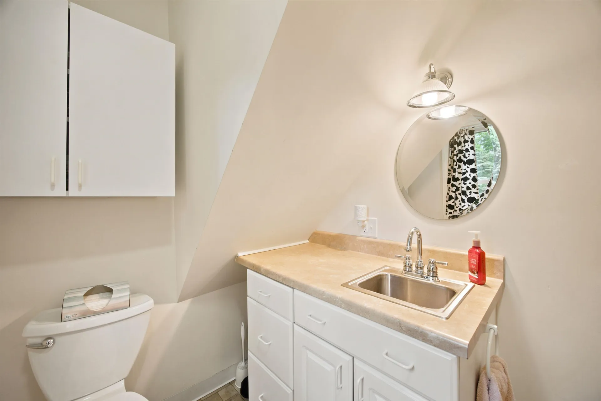 557 Old East Road Whitefield NH 03598