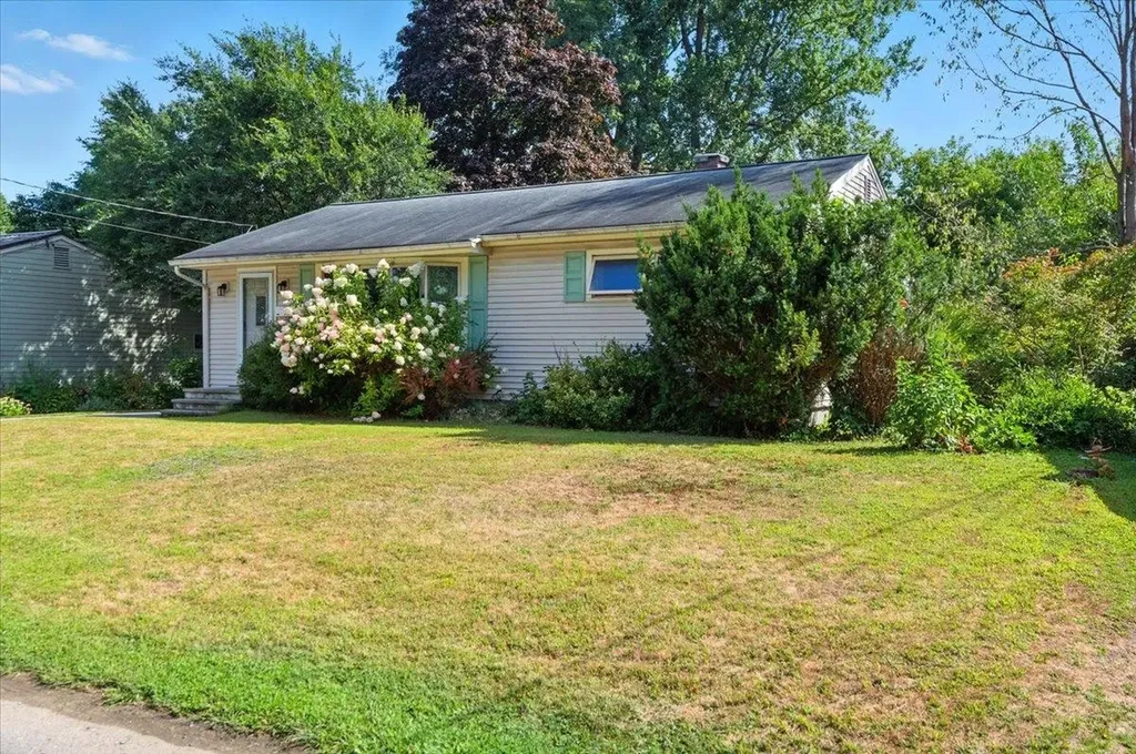18 Maplewood Drive South Burlington VT 05403
