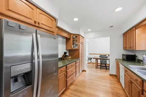 18 Maplewood Drive South Burlington VT 05403