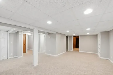 18 Maplewood Drive South Burlington VT 05403