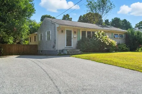 18 Maplewood Drive South Burlington VT 05403