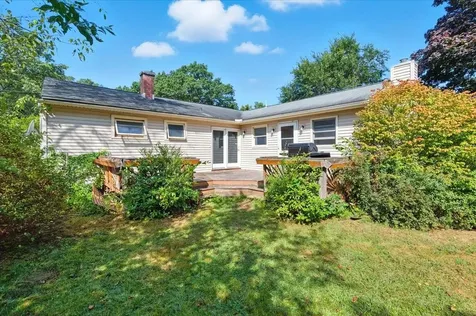 18 Maplewood Drive South Burlington VT 05403