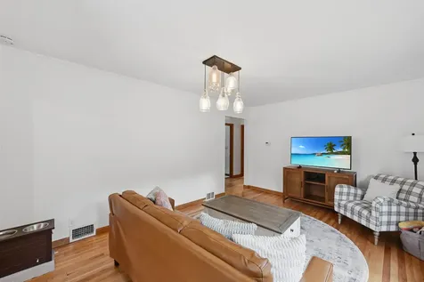 18 Maplewood Drive South Burlington VT 05403