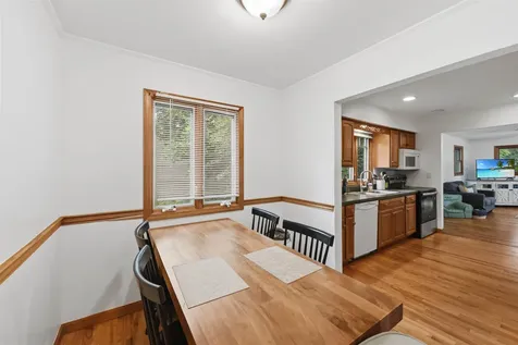 18 Maplewood Drive South Burlington VT 05403