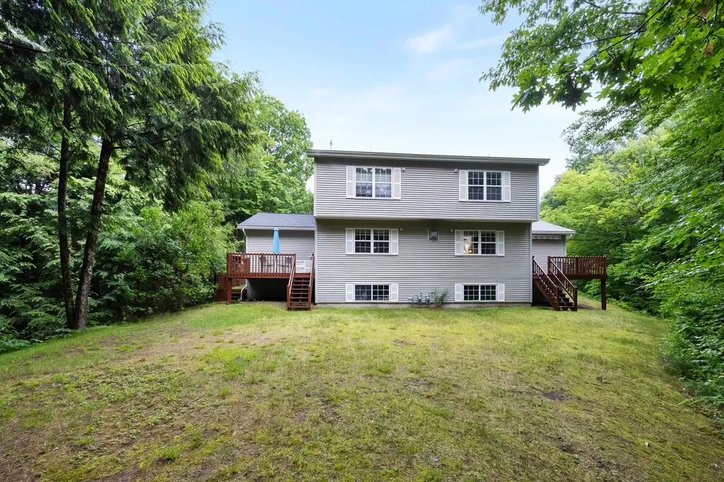 34 Pointe Drive Essex VT 05452
