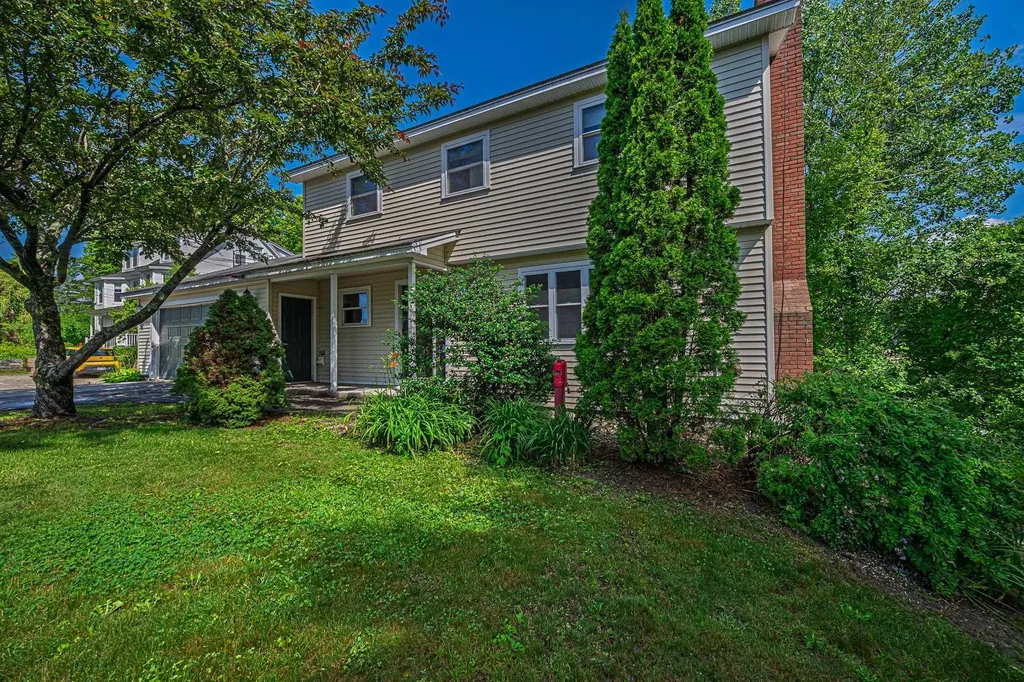 81 Seamans Road New London NH 03257