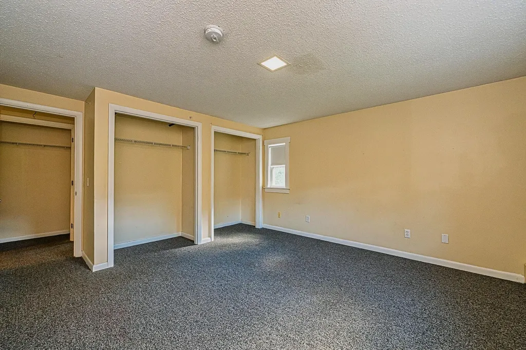 81 Seamans Road New London NH 03257