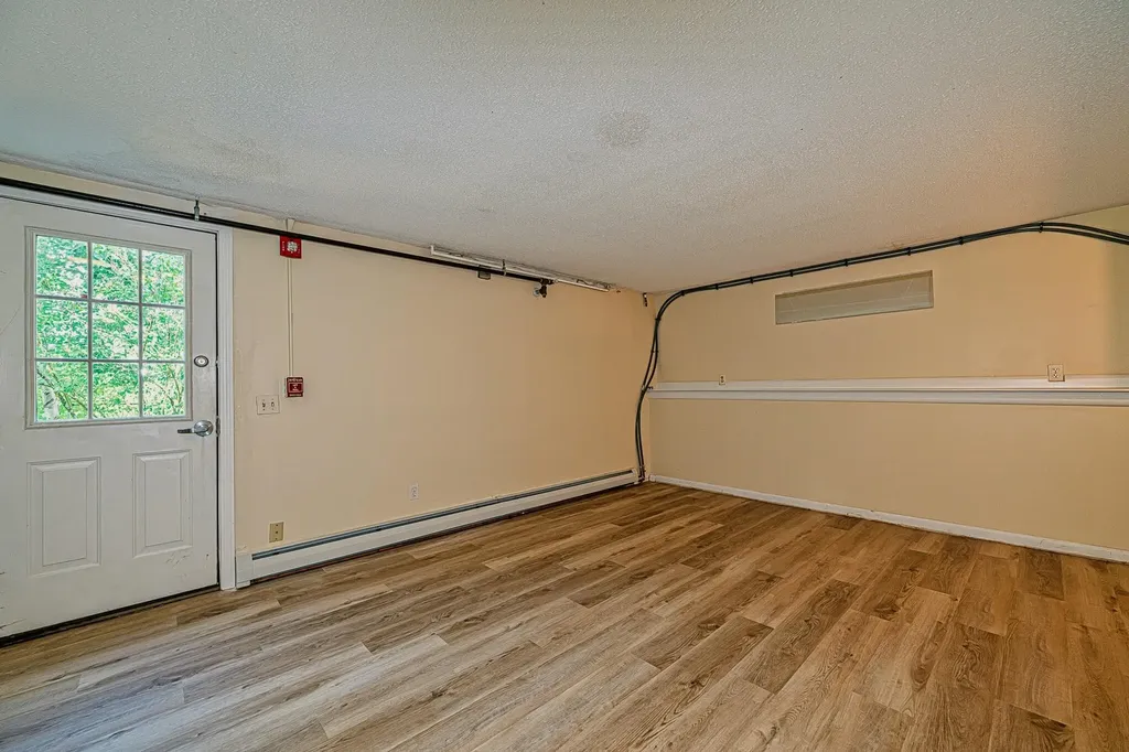81 Seamans Road New London NH 03257
