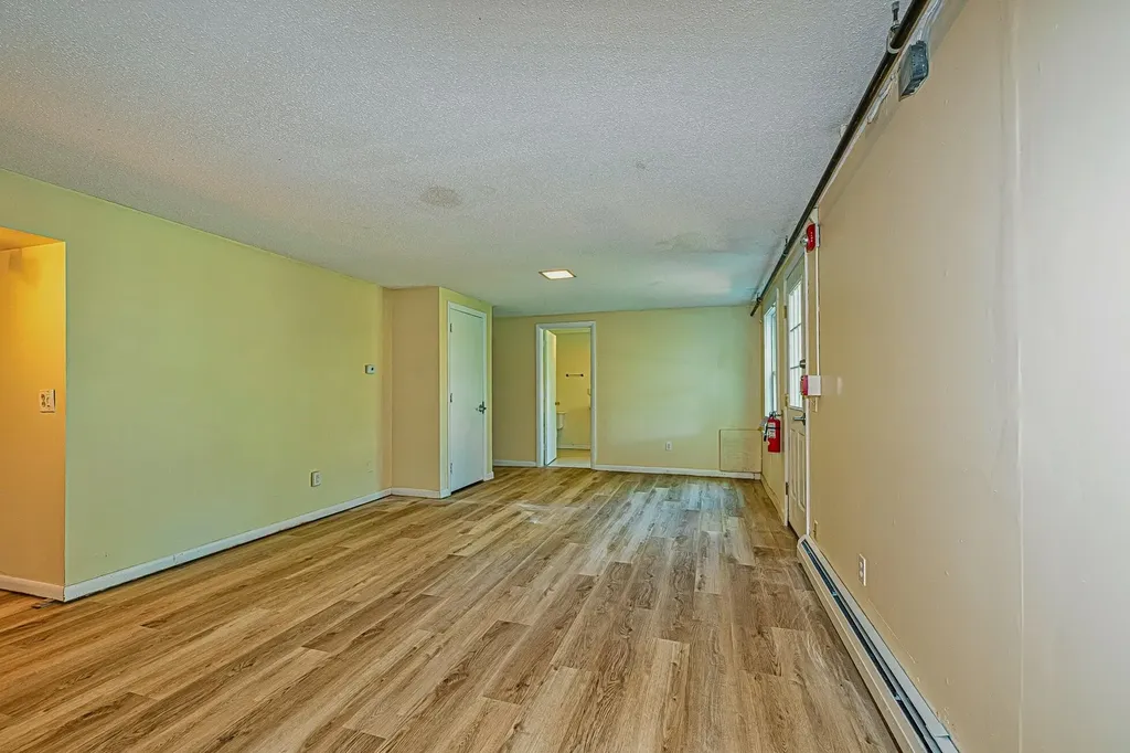 81 Seamans Road New London NH 03257