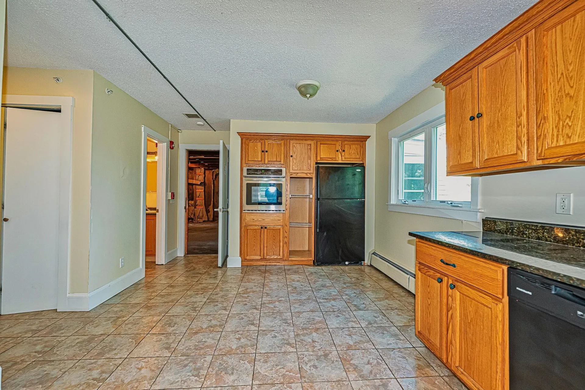 81 Seamans Road New London NH 03257