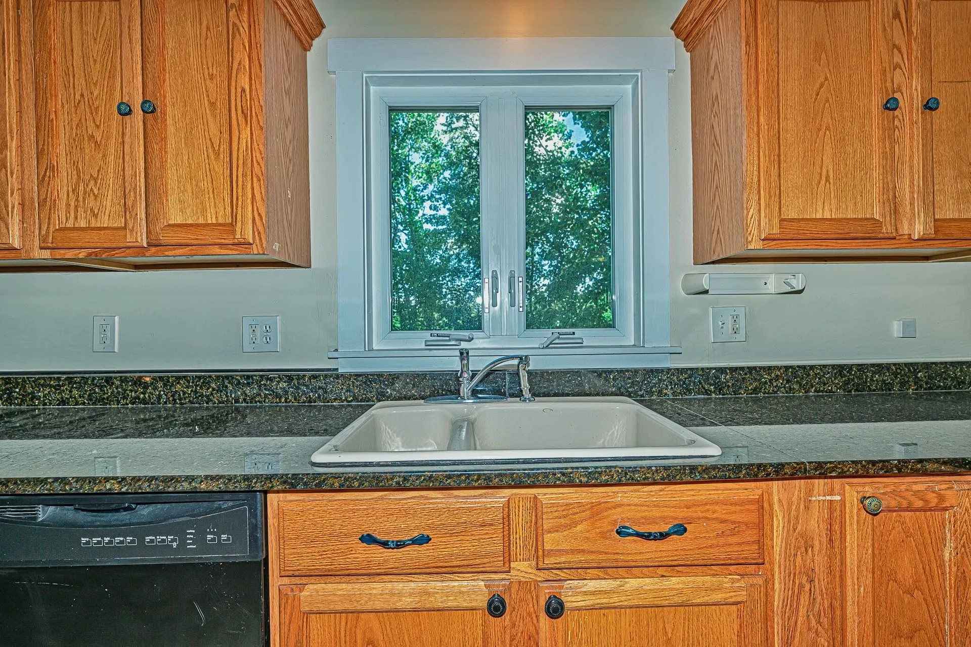 81 Seamans Road New London NH 03257