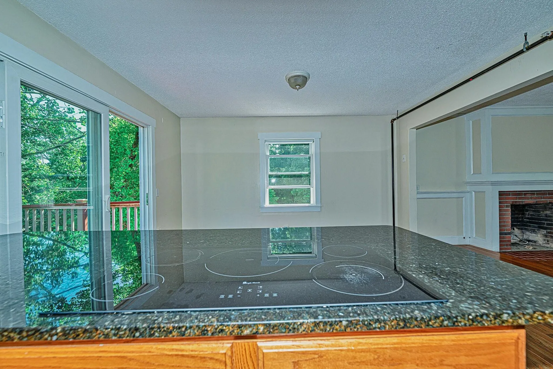 81 Seamans Road New London NH 03257