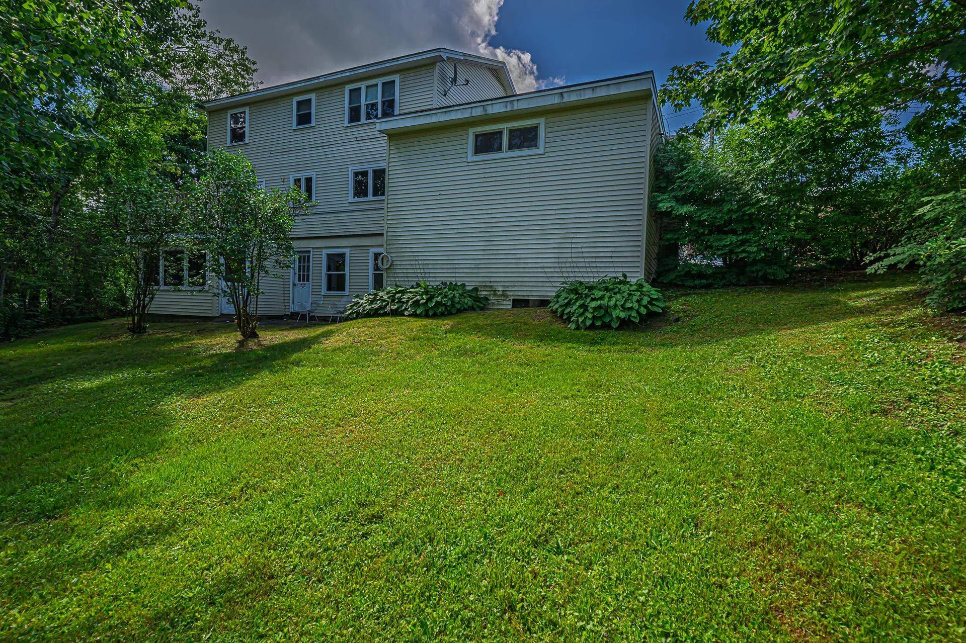 81 Seamans Road New London NH 03257