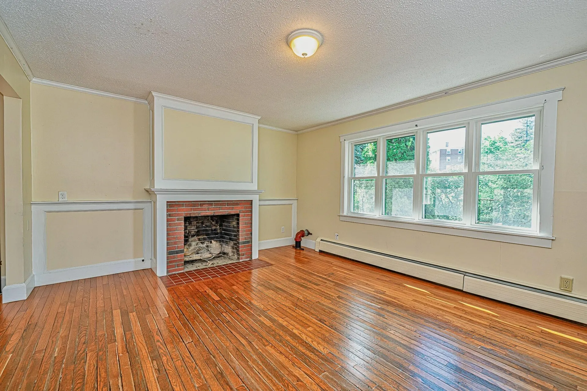 81 Seamans Road New London NH 03257