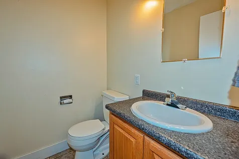 81 Seamans Road New London NH 03257