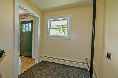 81 Seamans Road New London NH 03257