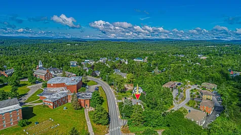 81 Seamans Road New London NH 03257