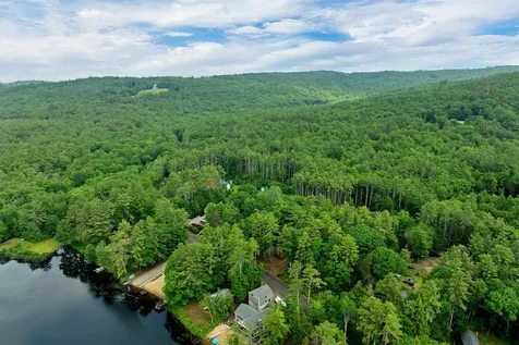 15 Deer Run Drive Sanbornton NH 03269
