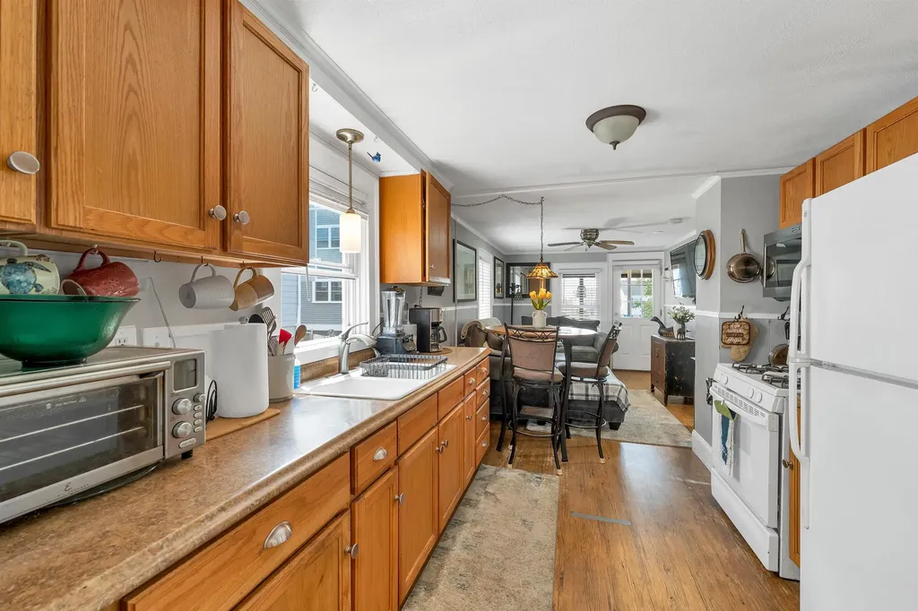 96 Atlantic Avenue Salisbury MA 01952
