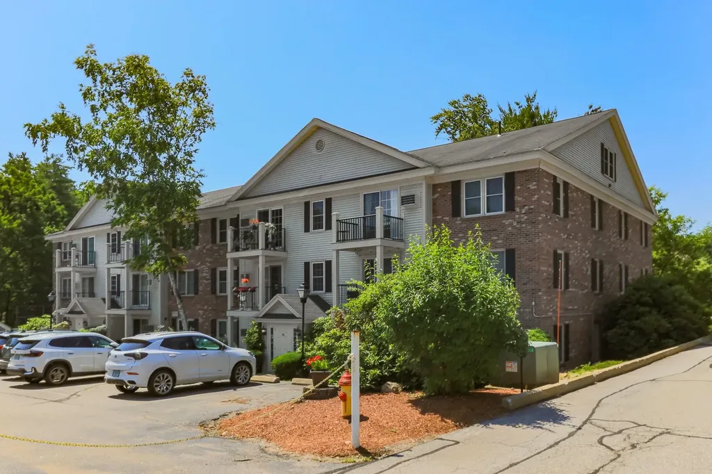 15 Northbrook Drive Manchester NH 03102