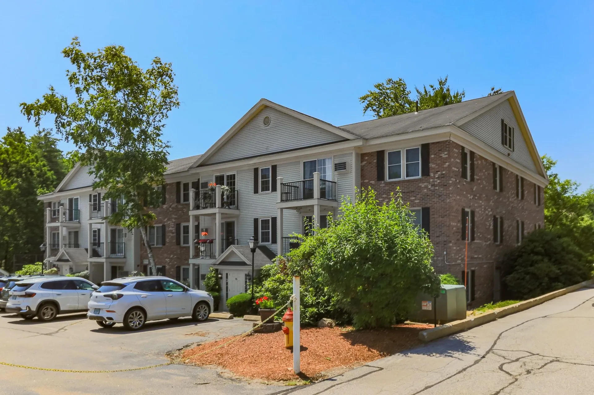 15 Northbrook Drive Manchester NH 03102