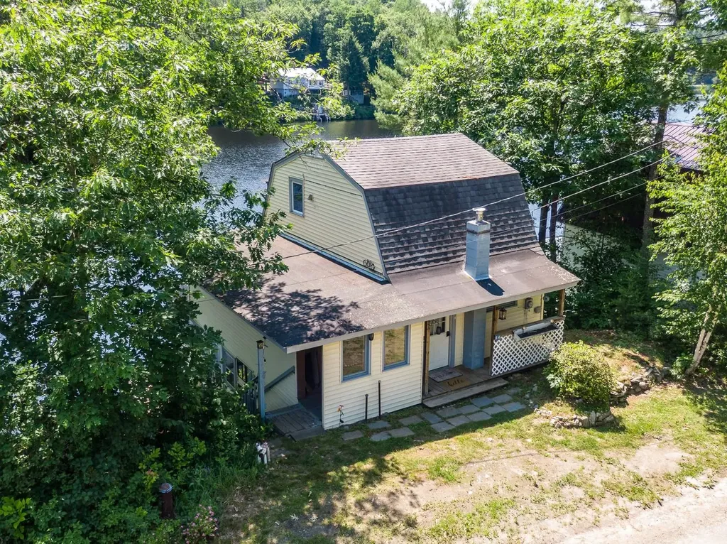 84 Dodge Pond Road Lyman NH 03585