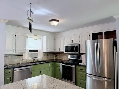 6 Saddlepath Road Raymond NH 03077